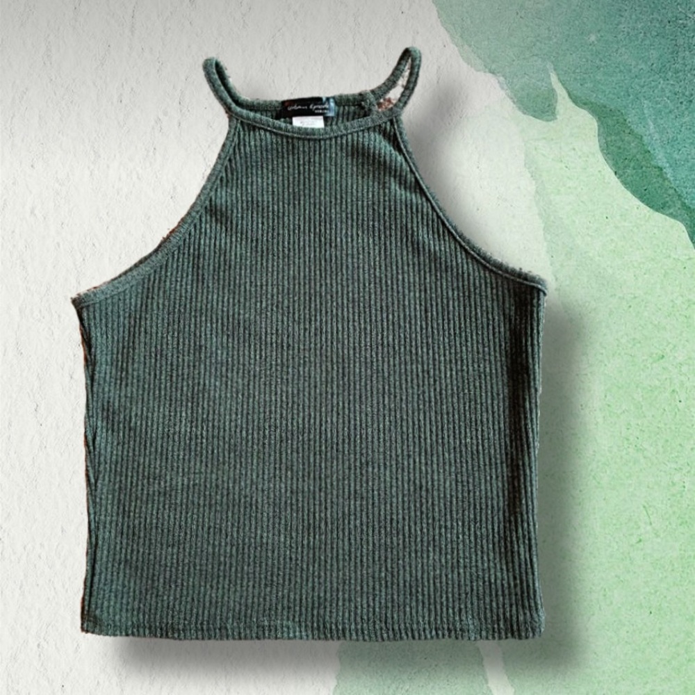 Green cropped tank